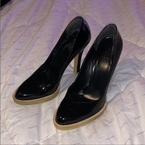 Gucci leather pumps